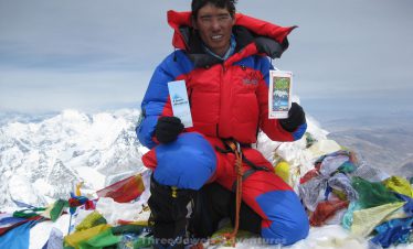 Everest (2)