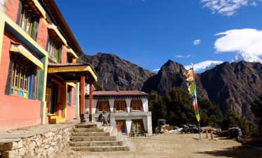 Lawudo Trek