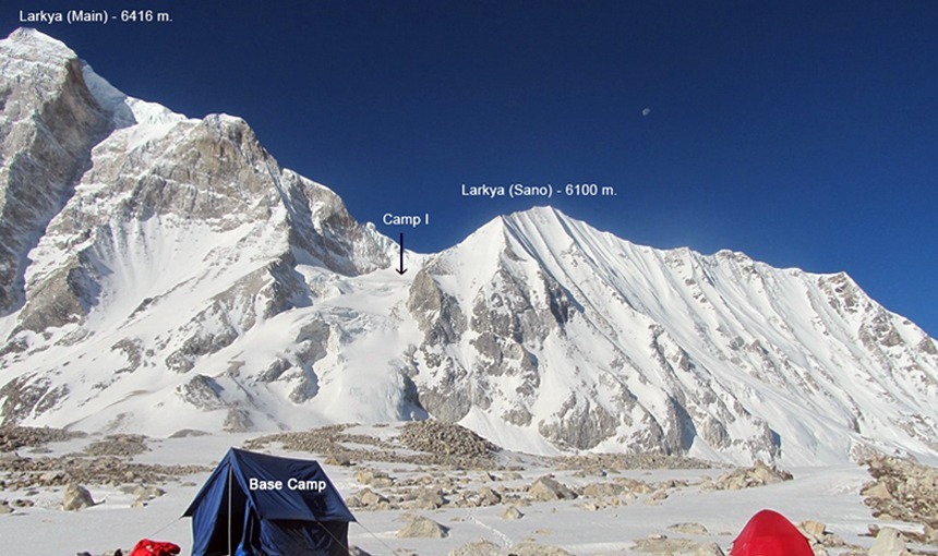 base camp to Larkya